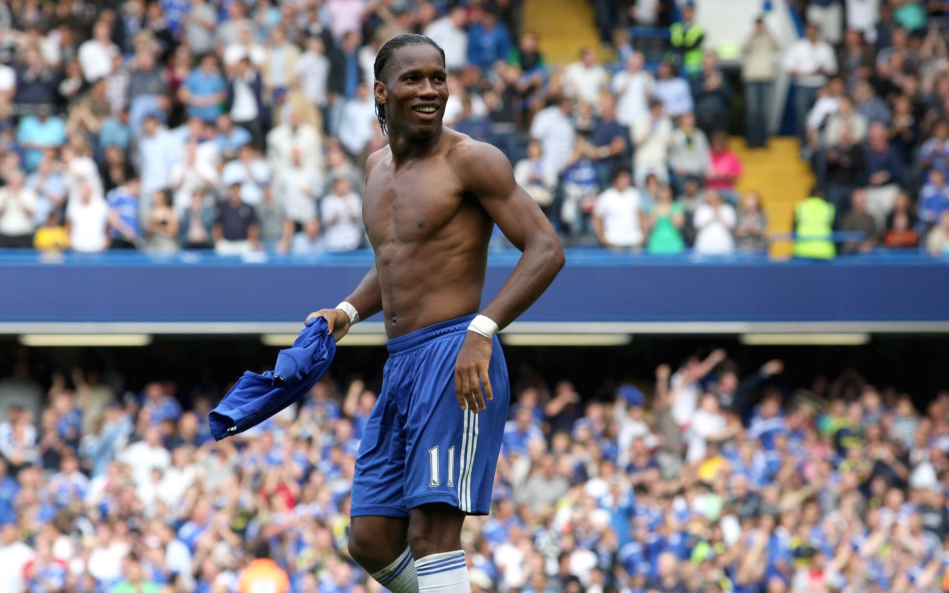 开云体育软件-足球未来：无人机、VR和AR技术会成为比赛一部分？，足球 无人机